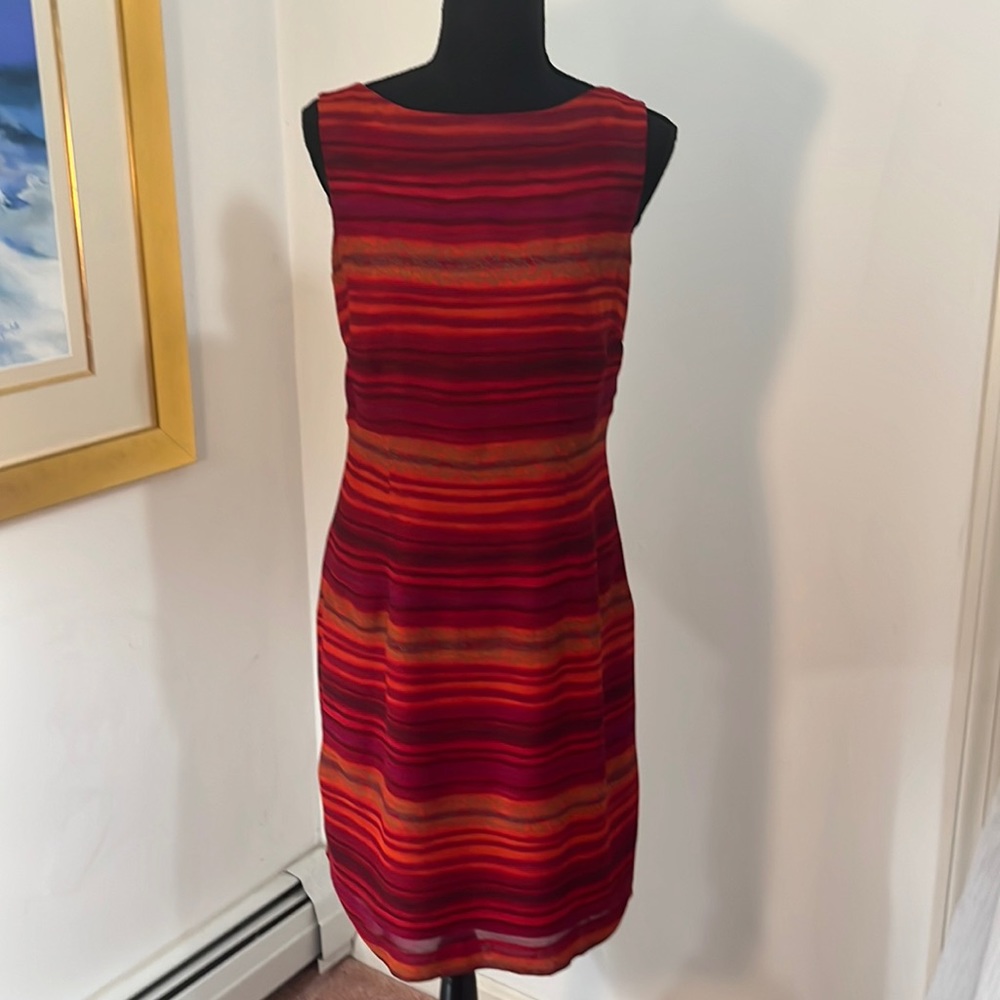 Colorful red orange purple horizontal design on MIDI dress, side zip, floral.